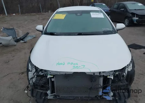 2022 Toyota Corolla Le z USA, uszkodzony, nr VIN 5YFEPMAE2NP304916